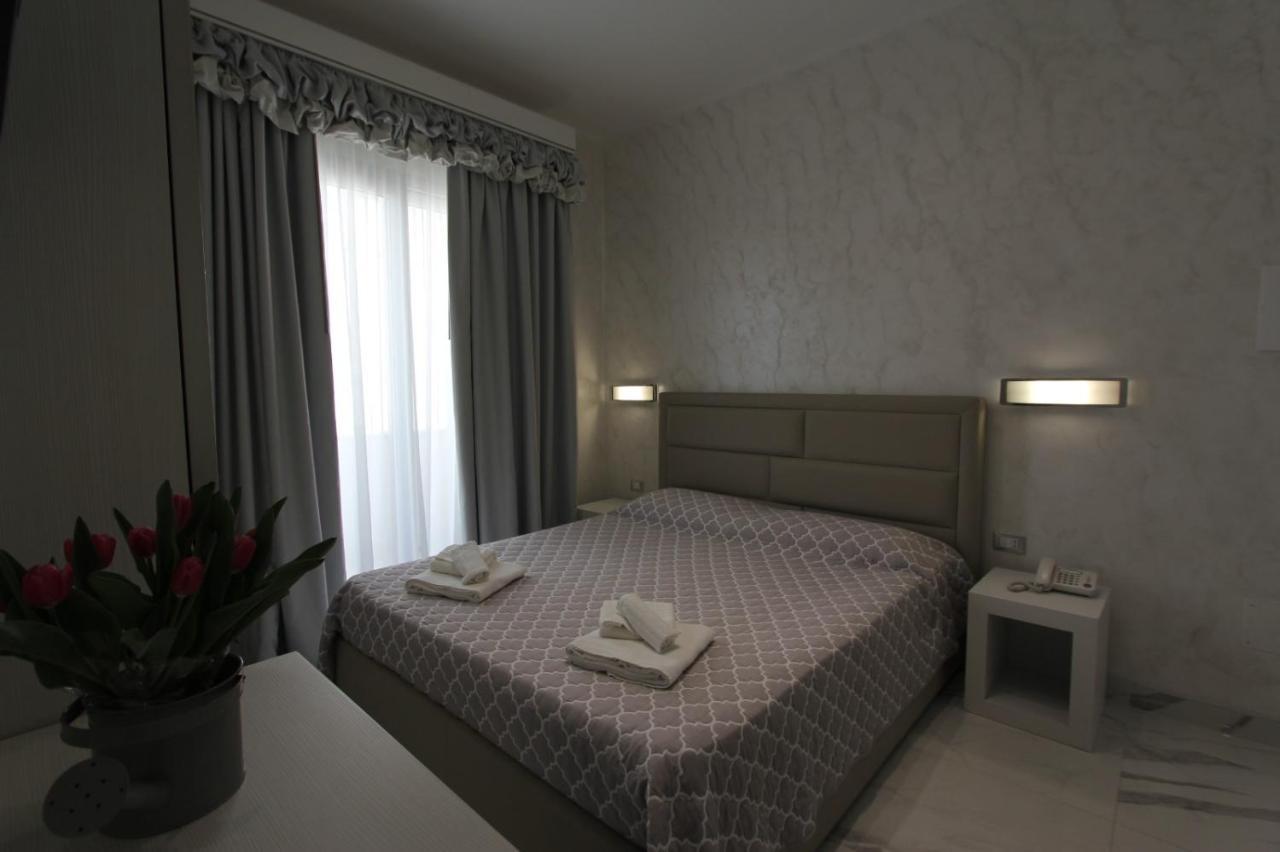 Hotel Presidente Порто-Чезарео Екстер'єр фото