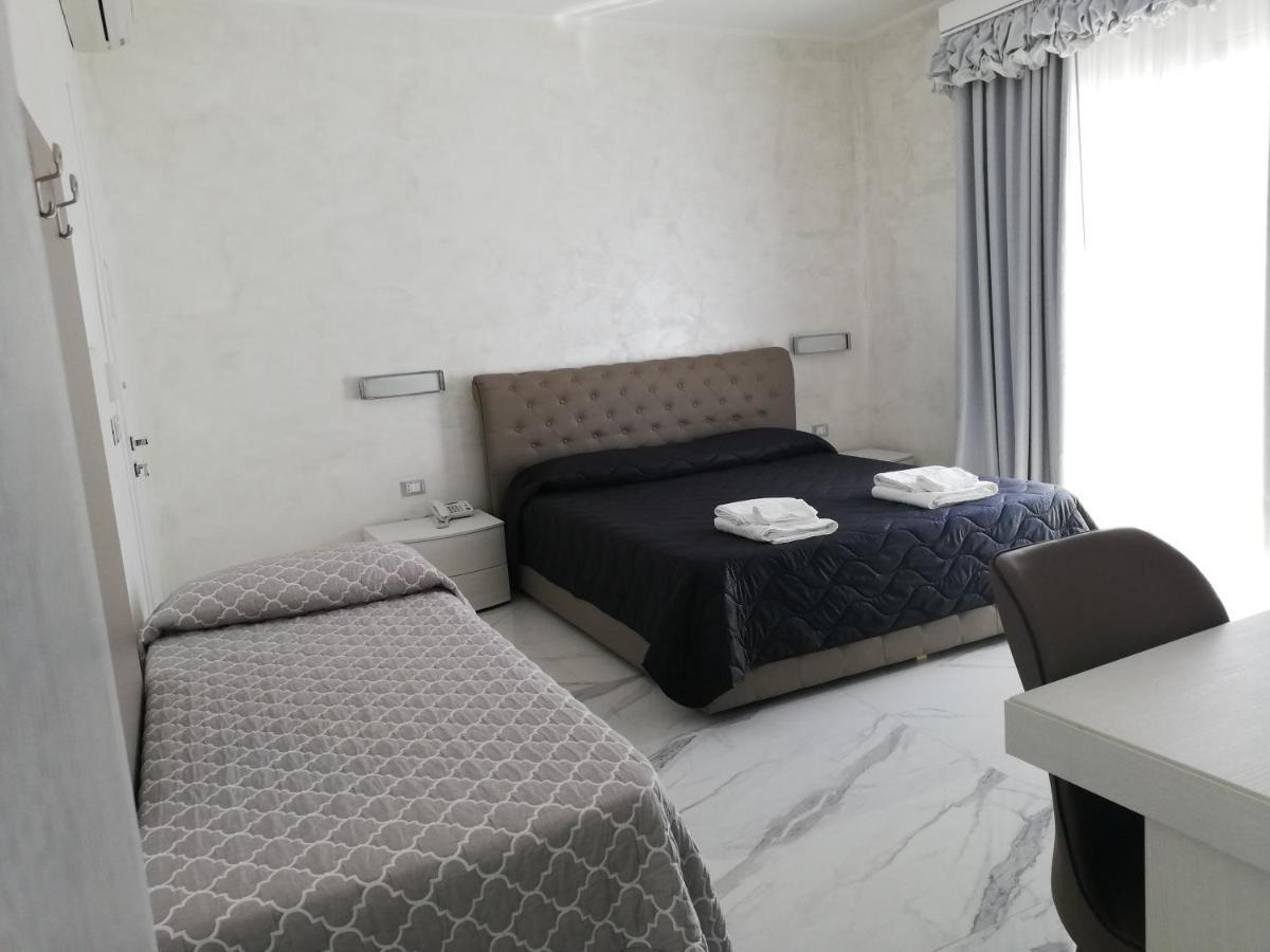 Hotel Presidente Порто-Чезарео Екстер'єр фото